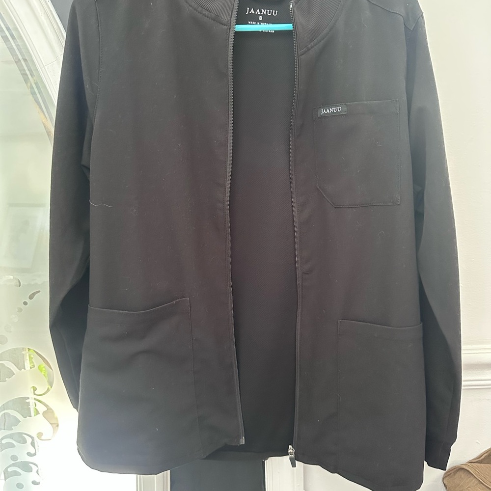 Jaanuu black scrub jacket